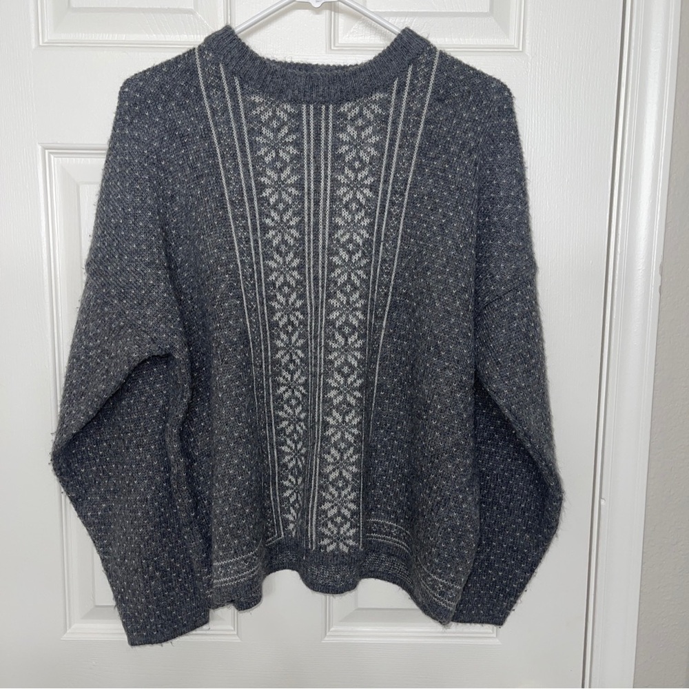 Vintage 90’s Esprit Sport Women’s Grey Long Sleeve Sweater 
Size L